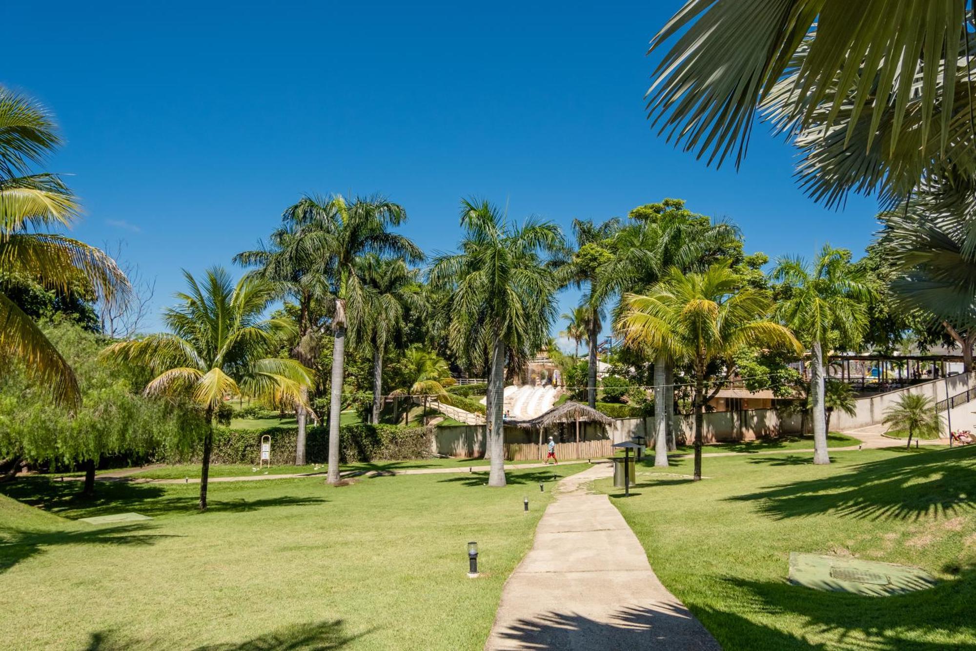 Marina Flat - Oficial * Caldas Novas